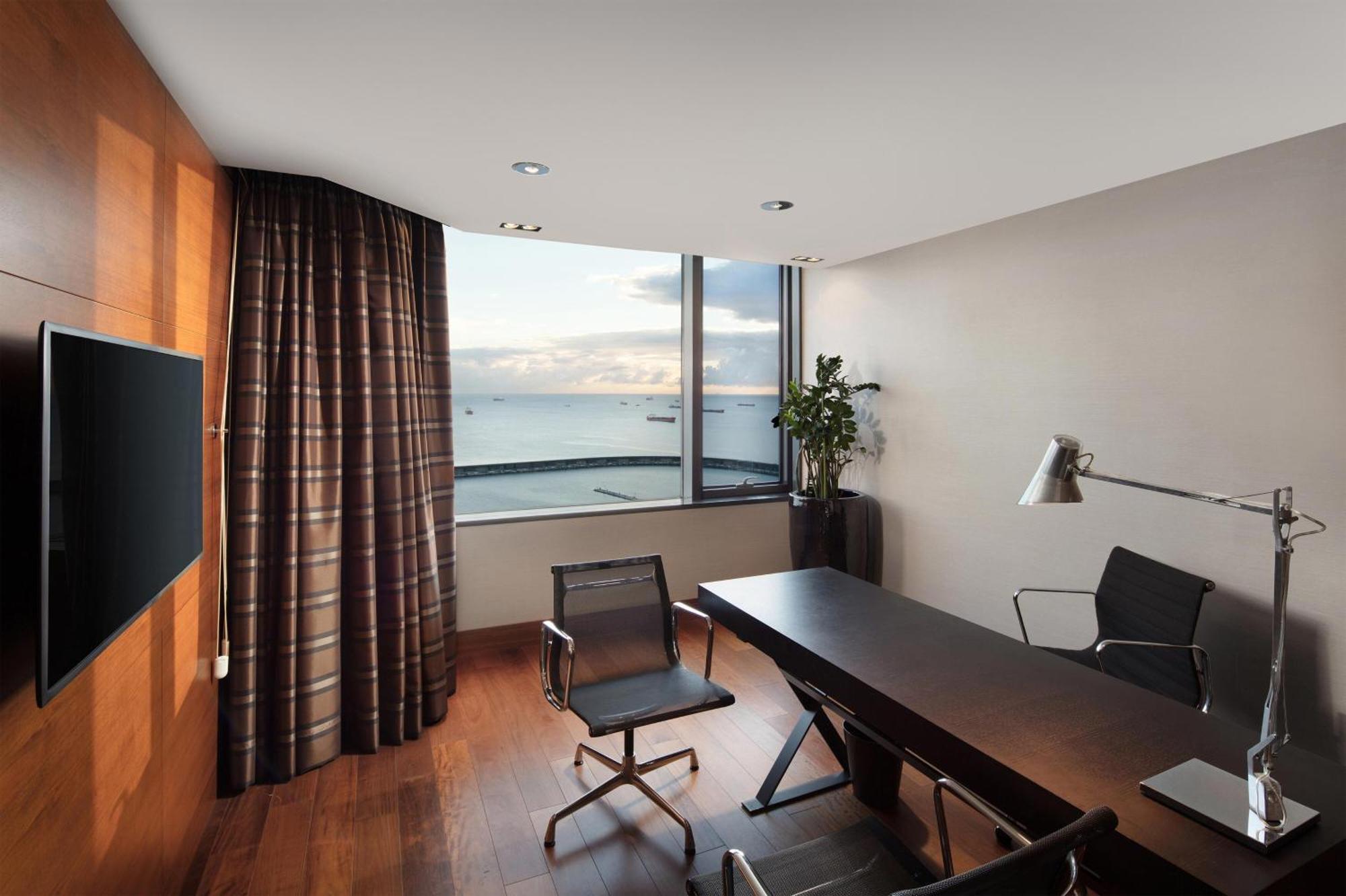 Sheraton Istanbul Atakoy Hotel Kültér fotó Office at the Westin Harbour View