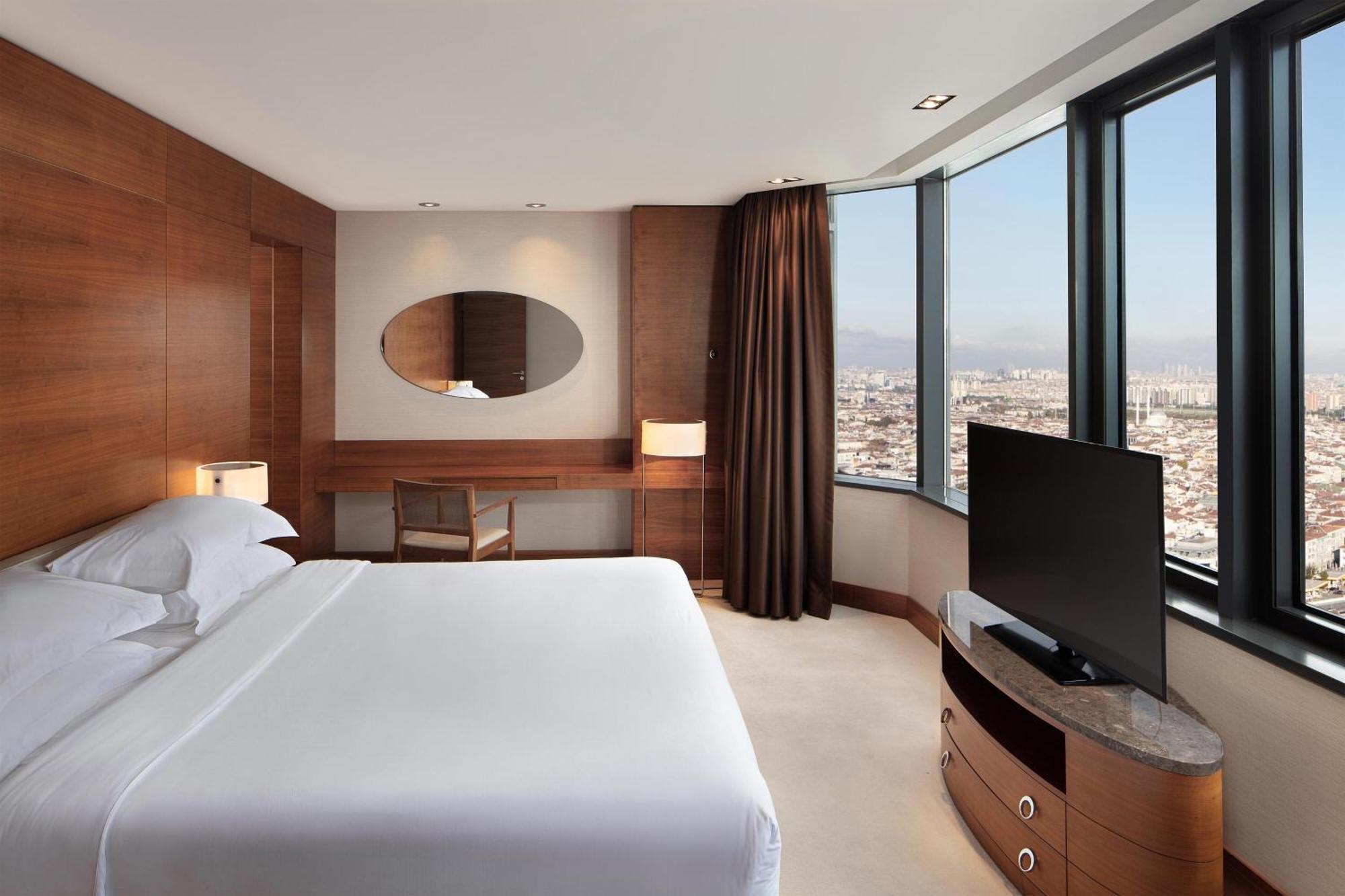 Sheraton Istanbul Atakoy Hotel Kültér fotó Executive Suite
